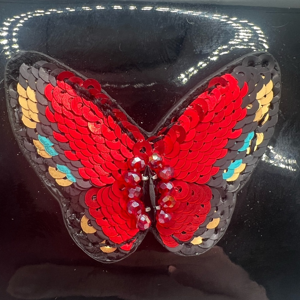 Betsey Johnson Butterfly purse - Picture 4 of 13